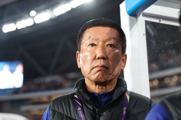 崔康熙：球队没有退路，我们需要更加慎重去面对对手的技策略