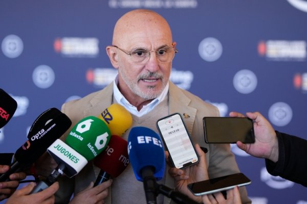 亚马尔国家队负伤  争议？德拉富恩特：毫无影响，不存在任何冲突