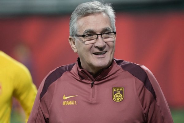 :国足选帅面试结束开始“询价” 预计年薪150万刀对标伊万 :国足选帅面试结束开始“询价” 预计年薪150万刀对标伊万