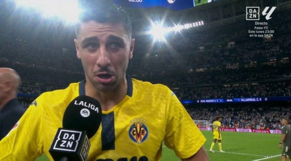 黄潜球员：裁判    不该给皇马那个十二码球，这对我们伤害太大了