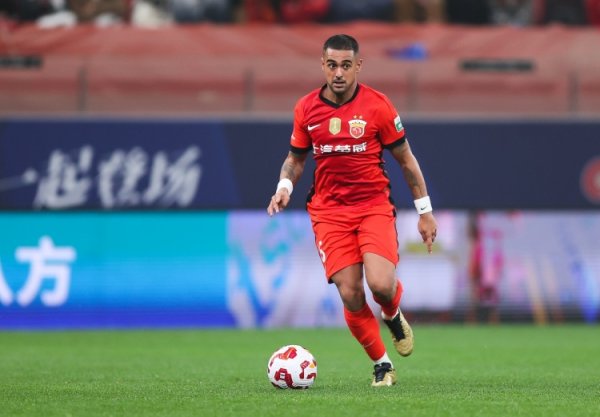 沪媒:海港夏窗引进梅伦多,彻底解放莱昂纳多 沪媒:海港夏窗引进梅伦多,彻底解放莱昂纳多