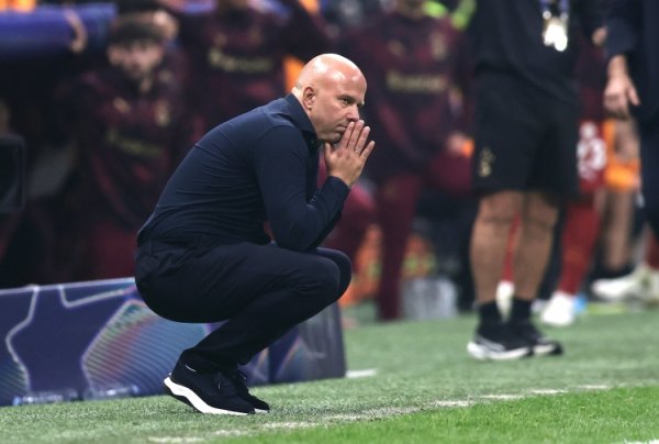 萨拉赫竞技状态  不佳？斯洛特：这很正常，现在不是谈论个人表现的时候