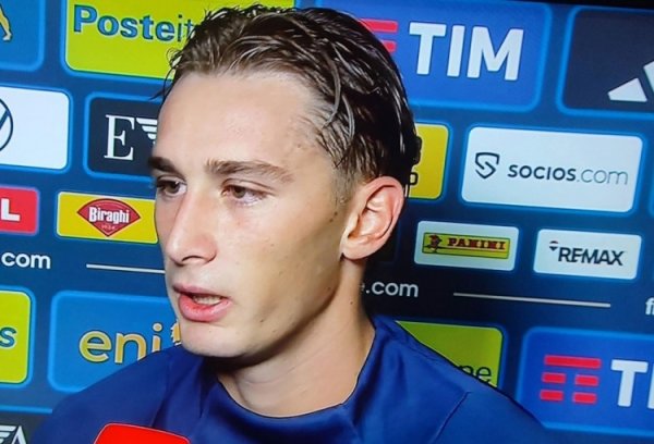 20岁3个月16天！F-埃斯波西托成为意大利正式赛事  得分  第6年轻国脚