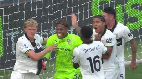 太强了！铃木彩艳终场前得分扑点救主+7抢救   单场9.5分助十人帕尔马拿分