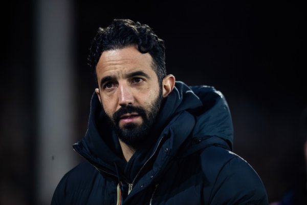 阿莫林谈双红会:前15分钟要掌控赛事 节奏,全力拼踢出自己风格 阿莫林谈双红会:前15分钟要掌控赛事 节奏,全力拼踢出自己风格