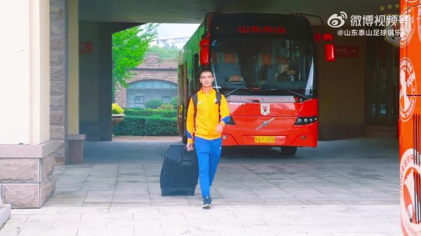 我们将用更多的汗滴  与努力，去赢回属于我们共同的荣誉