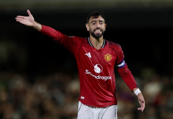 拒绝沙特70万周薪报价！B费：我想为曼联赢更多，这是签约的初心