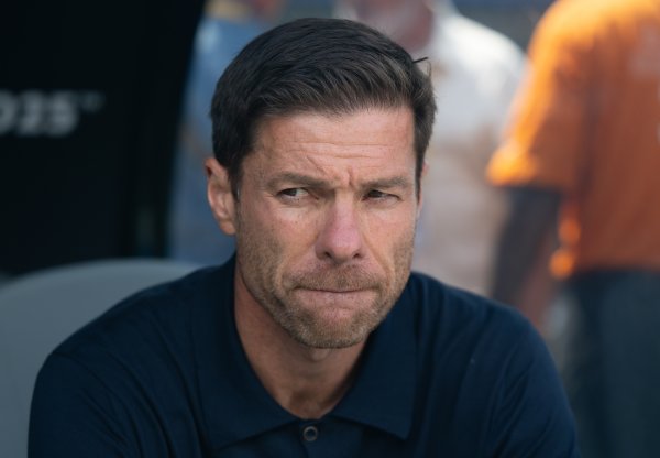 皇马0-1利物浦赛季欧冠首败，熬夜看球的美凌格觉得问题在哪？