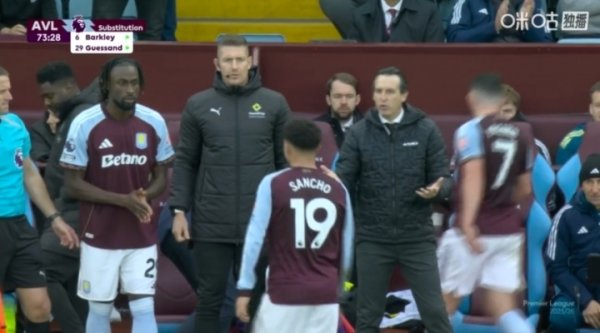 5场0球0助!桑乔第74分钟被换下场,本场被换上又换下! 5场0球0助!桑乔第74分钟被换下场,本场被换上又换下!