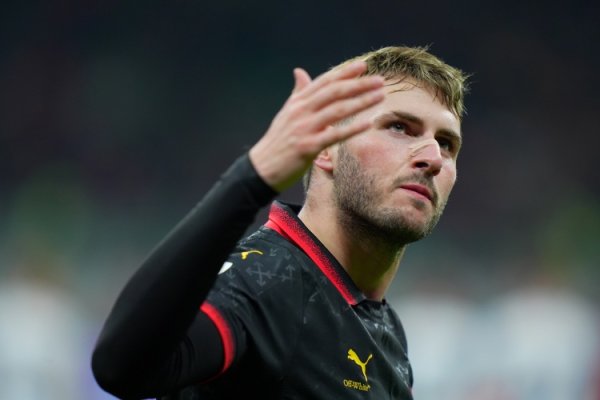 父亲谈希门尼斯竞技状态  ：他的脚踝问题一直反反复复 这不太正常