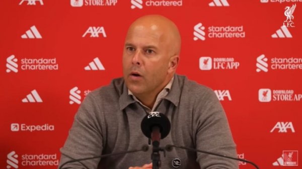 斯洛特：曼联有这么多高水平球员却踢长传 我们依然创造很多机会