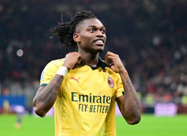 托尼：莱奥踢五号位的表现我不太喜欢，他回到自己位置后接管了赛事