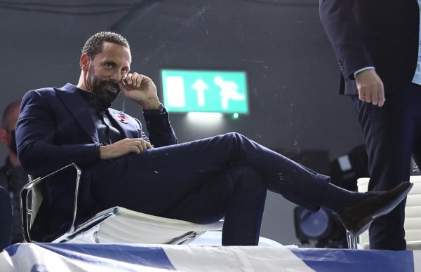 费迪南德评阿莫林执教1周年: 球队有乐观迹象, 但不意味曼联归来