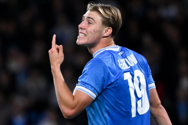 罗马诺:那不勒斯预计5000万欧买断霍伊伦 多队询问齐尔克泽情况 罗马诺:那不勒斯预计5000万欧买断霍伊伦 多队询问齐尔克泽情况